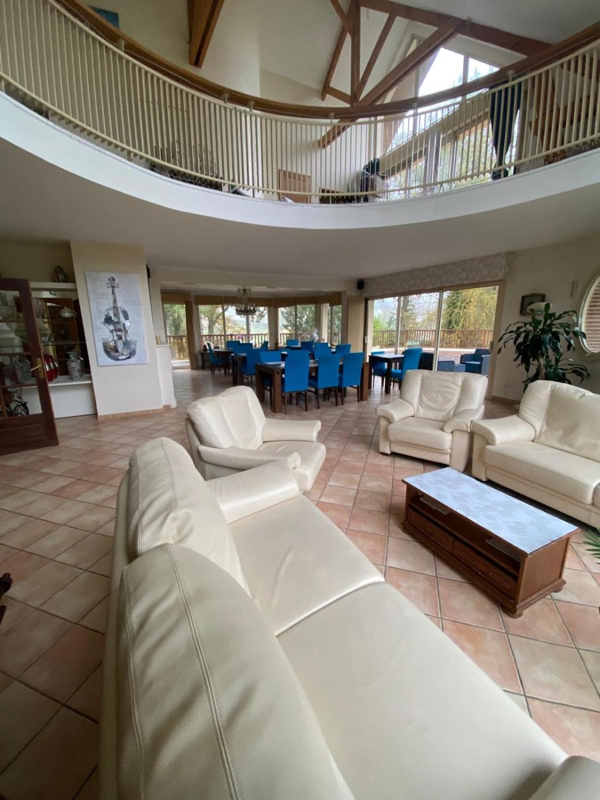 Au Charme Du Lac Espace Bien Etre Et Piscine Chauffe Proche Parc Et Restaurant Du Casino Форж-лез-О Екстериор снимка