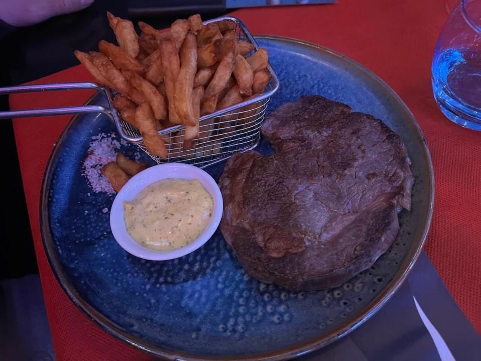 Au Charme Du Lac Espace Bien Etre Et Piscine Chauffe Proche Parc Et Restaurant Du Casino Форж-лез-О Екстериор снимка