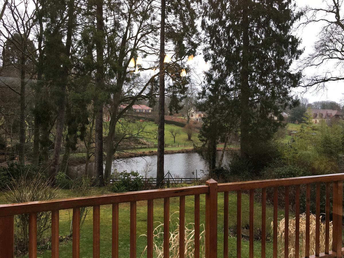 Au Charme Du Lac Espace Bien Etre Et Piscine Chauffe Proche Parc Et Restaurant Du Casino Форж-лез-О Екстериор снимка
